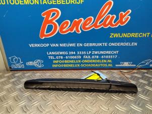 Gebruikte Extra Remlicht midden Renault Clio II (BB/CB) 1.2 16V Prijs op aanvraag aangeboden door Benelux Zwijndrecht B.V.