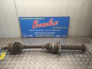 Gebruikte Steekas rechts-voor Volkswagen Transporter T5 2.0 TDI DRF Prijs op aanvraag aangeboden door Benelux Zwijndrecht B.V.