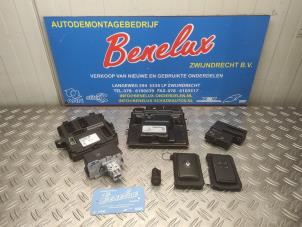 Gebruikte Slotenset Renault Trafic (1FL/2FL/3FL/4FL) 2.0 dCi 16V 150 Prijs op aanvraag aangeboden door Benelux Zwijndrecht B.V.