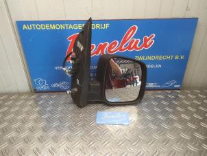 Gebruikte Spiegel Buiten rechts Fiat Fiorino (225) 1.3 JTD 16V Multijet Prijs op aanvraag aangeboden door Benelux Zwijndrecht B.V.