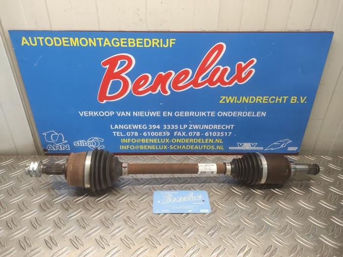 Gebruikte Aandrijfas links-voor Fiat 500 (312) 1.0 Hybrid Prijs € 300,00 Margeregeling aangeboden door Benelux Zwijndrecht B.V.