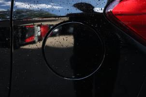 Gebruikte Tank Klep Mitsubishi Space Star (A0) 1.2 12V Prijs op aanvraag aangeboden door Benelux Zwijndrecht B.V.