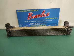 Gebruikte Intercooler Renault Grand Scénic III (JZ) 1.2 16V TCe 115 Prijs € 30,00 Margeregeling aangeboden door Benelux Zwijndrecht B.V.