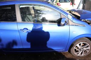 Gebruikte Portier 4Deurs rechts-voor Peugeot 108 1.0 12V VVT-i Prijs op aanvraag aangeboden door Benelux Zwijndrecht B.V.