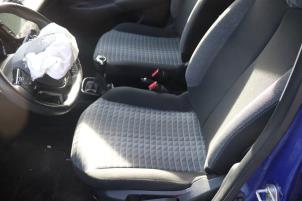 Gebruikte Bekleding Set (compleet) Peugeot 108 1.0 12V VVT-i Prijs € 350,00 Margeregeling aangeboden door Benelux Zwijndrecht B.V.