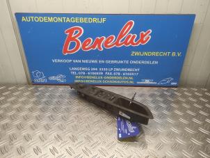 Gebruikte Ruit schakelaar elektrisch Opel Mokka/Mokka X 1.6 16V EcoFlex 4x2 Prijs op aanvraag aangeboden door Benelux Zwijndrecht B.V.