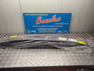 Gebruikte Bumperbalk voor Hyundai i10 (F5) 1.1i 12V Prijs op aanvraag aangeboden door Benelux Zwijndrecht B.V.