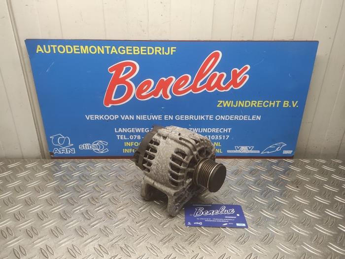 Gebruikte Dynamo Renault Clio IV (5R) 1.5 Energy dCi 90 FAP Prijs € 75,00 Margeregeling aangeboden door Benelux Zwijndrecht B.V.