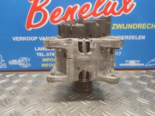 Dynamo van een Renault Clio IV (5R) 1.5 Energy dCi 90 FAP 2014