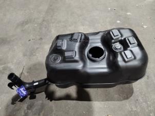 Gebruikte Brandstoftank Citroen Jumper (U9) 2.2 Blue HDi 140 Prijs op aanvraag aangeboden door Benelux Zwijndrecht B.V.