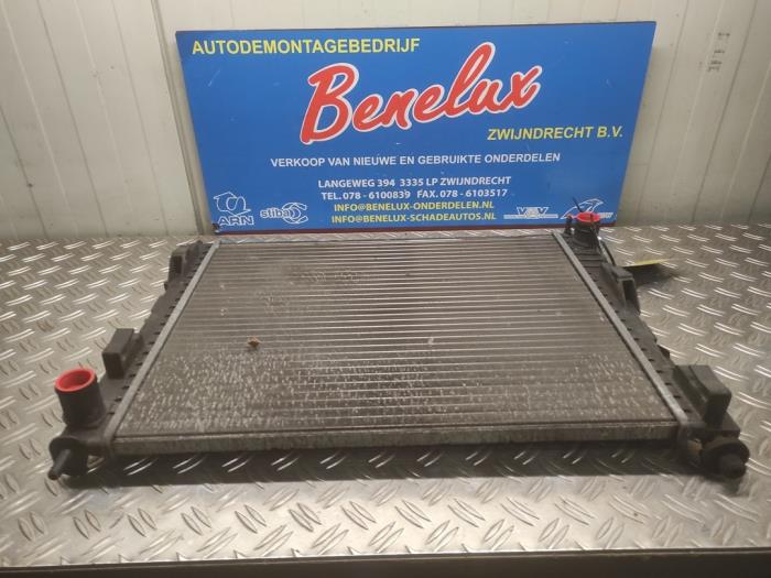 Gebruikte Radiateur Renault Twingo II (CN) 1.2 Prijs op aanvraag aangeboden door Benelux Zwijndrecht B.V.