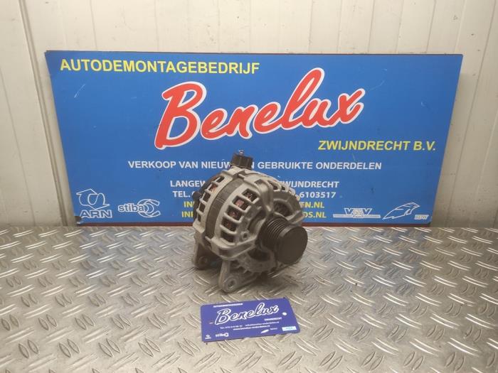 Gebruikte Dynamo Renault Clio V (RJAB) 1.0 TCe 90 12V Prijs op aanvraag aangeboden door Benelux Zwijndrecht B.V.