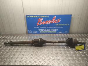 Gebruikte Aandrijfas rechts-voor Renault Megane III Berline (BZ) 1.2 16V TCE 115 Prijs op aanvraag aangeboden door Benelux Zwijndrecht B.V.