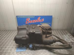 Gebruikte Tank adblue Opel Vivaro 1.6 CDTi BiTurbo 125 Prijs op aanvraag aangeboden door Benelux Zwijndrecht B.V.