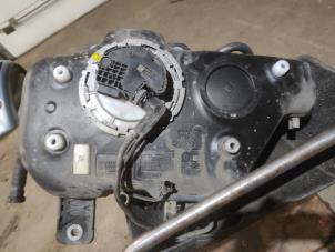 Gebruikte Adblue tank Ford Transit Custom 2.0 TDCi 16V Eco Blue 105 Prijs op aanvraag aangeboden door Benelux Zwijndrecht B.V.