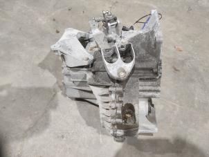 Gebruikte Versnellingsbak Opel Astra K Sports Tourer 1.2 Turbo 12V Prijs op aanvraag aangeboden door Benelux Zwijndrecht B.V.