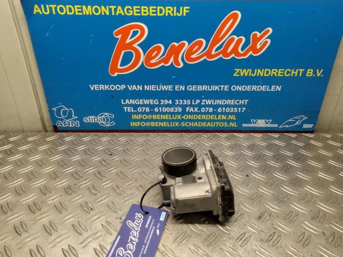 Gebruikte Gasklephuis Renault Twingo II (CN) 1.2 16V Prijs € 90,00 Margeregeling aangeboden door Benelux Zwijndrecht B.V.