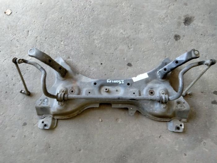 Gebruikte Subframe Nissan Note (E12) 1.2 DIG-S 98 Prijs op aanvraag aangeboden door Benelux Zwijndrecht B.V.