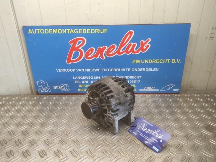 Gebruikte Dynamo Opel Vivaro 2.0 CDTI 16V Prijs op aanvraag aangeboden door Benelux Zwijndrecht B.V.