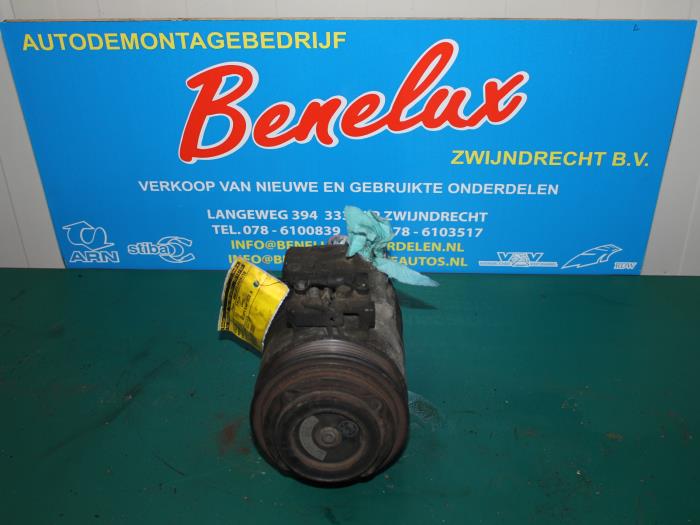Gebruikte Pomp Airco Mercedes Sprinter 2t (901/902) 211 CDI 16V Prijs op aanvraag aangeboden door Benelux Zwijndrecht B.V.