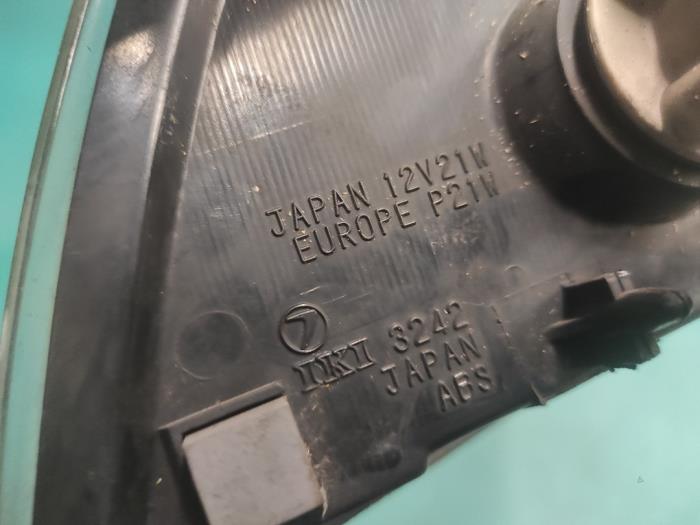 Richtingaanwijzer rechts van een Subaru Legacy (BC) 1.8i 16V 1991