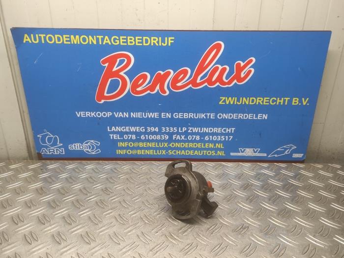 Gebruikte Verdeler Ontsteking Volkswagen Polo III (6N1) 1.4i 60 Prijs € 40,00 Margeregeling aangeboden door Benelux Zwijndrecht B.V.