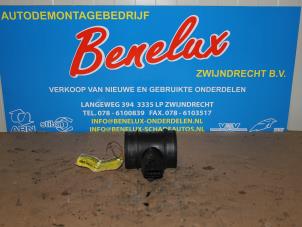 Gebruikte Luchtmassameter Hyundai Santa Fe I 2.4 16V 4x4 Prijs op aanvraag aangeboden door Benelux Zwijndrecht B.V.