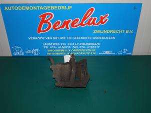 Gebruikte Remklauw (Tang) rechts-voor Opel Meriva 1.6 Prijs op aanvraag aangeboden door Benelux Zwijndrecht B.V.