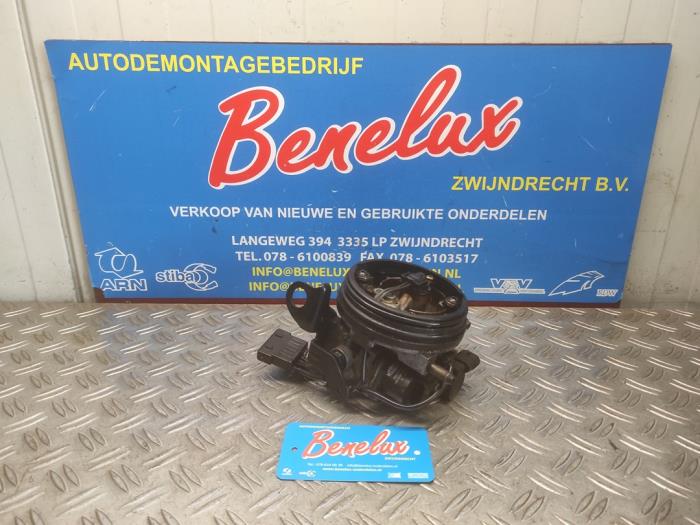 Gebruikte Gasklephuis Peugeot 106 II 1.1 XN,XR,XT,Accent Prijs € 25,00 Margeregeling aangeboden door Benelux Zwijndrecht B.V.
