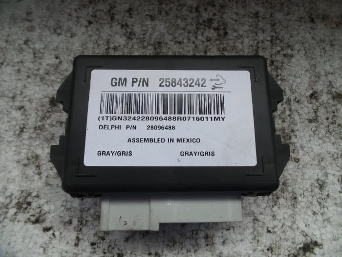Gebruikte Module Bodycontrol Opel Antara (LA6) 2.0 CDTI 16V 4x4 Prijs op aanvraag aangeboden door Autodemontage Joko B.V.