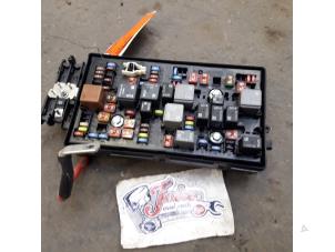 Gebruikte Zekeringkast Opel Insignia Sports Tourer 2.0 CDTI 16V 160 Ecotec Prijs op aanvraag aangeboden door Autodemontage Joko B.V.