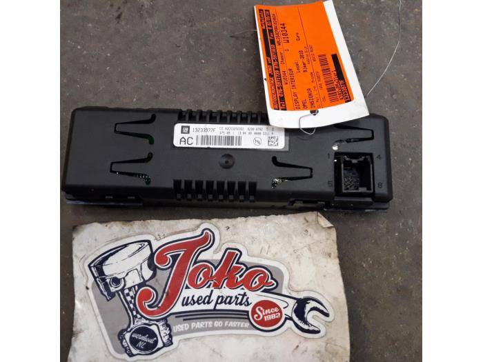 Display Interieur van een Opel Insignia Sports Tourer 2.0 CDTI 16V 160 Ecotec 2010