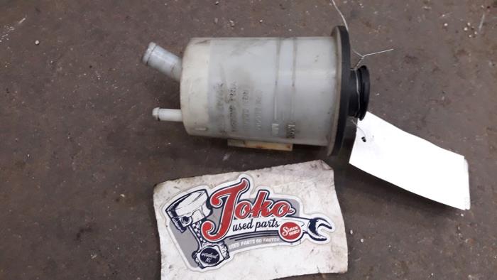 Gebruikte Servo Oliereservoir Ford Transit 2.2 TDCi 16V Prijs op aanvraag aangeboden door Autodemontage Joko B.V.