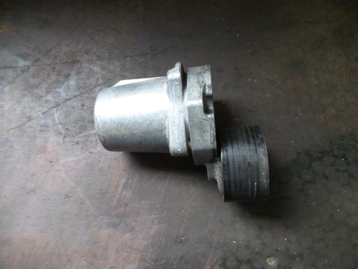 Gebruikte Spanrol Multiriem BMW 5 serie Touring (E61) 520d 16V Prijs op aanvraag aangeboden door Autodemontage Joko B.V.