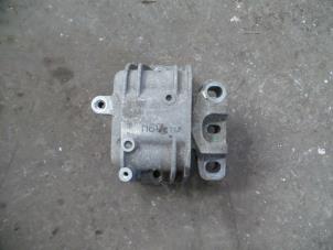 Gebruikte Motorsteun Volkswagen Golf V (1K1) 1.4 16V Prijs op aanvraag aangeboden door Autodemontage Joko B.V.