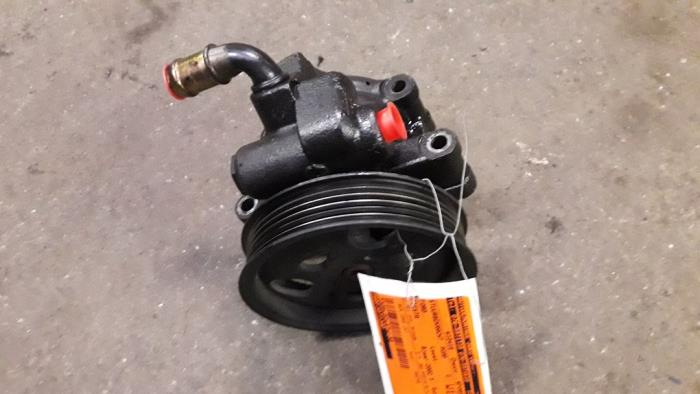 Gebruikte Servopomp Ford Fiesta 4 1.3i Prijs op aanvraag aangeboden door Autodemontage Joko B.V.