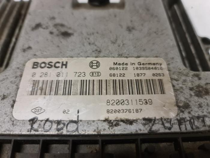 Gebruikte Computer Motormanagement Renault Espace (JK) 1.9 dCi Grand Espace Prijs op aanvraag aangeboden door Autodemontage Joko B.V.