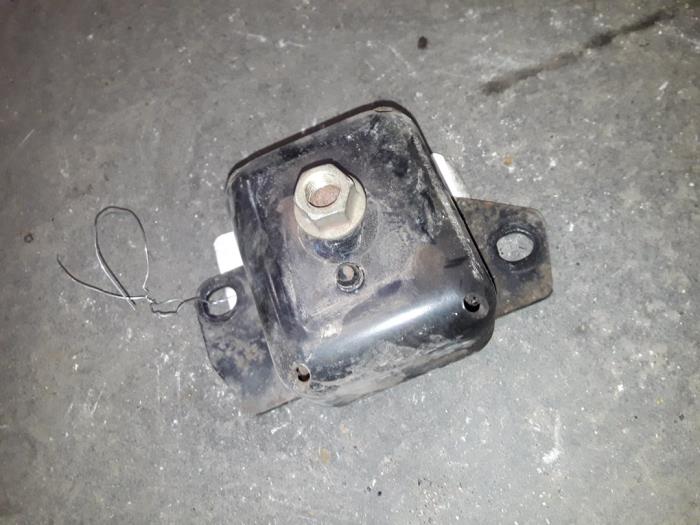 Gebruikte Motorrubber Daihatsu Terios (J1) 1.3 16V 4x4 Prijs op aanvraag aangeboden door Autodemontage Joko B.V.