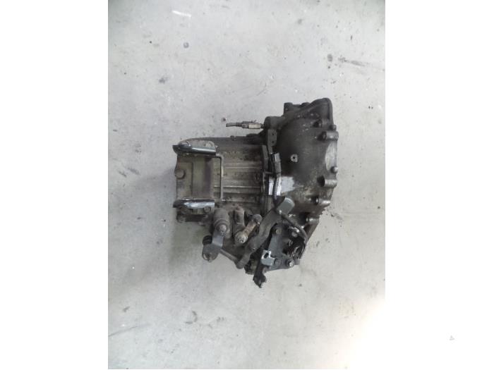 Gebruikte Versnellingsbak Hyundai Tucson (JM) 2.0 CRDi VGT 16V 4x2 Prijs op aanvraag aangeboden door Autodemontage Joko B.V.