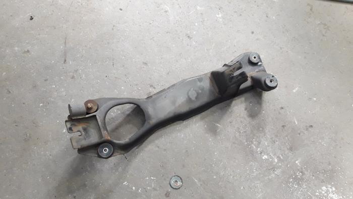 Gebruikte Motorbalk Suzuki Alto (SH410) 1.0 16V Prijs op aanvraag aangeboden door Autodemontage Joko B.V.
