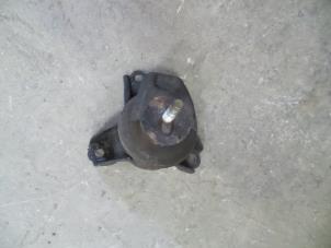 Gebruikte Motorsteun Hyundai Tucson (JM) 2.0 CRDi VGT 16V 4x2 Prijs op aanvraag aangeboden door Autodemontage Joko B.V.