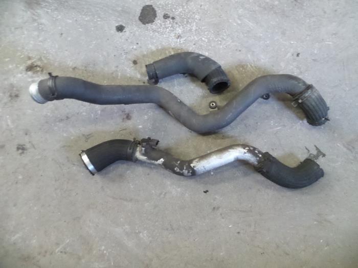 Gebruikte Intercooler Slang Hyundai Tucson (JM) 2.0 CRDi VGT 16V 4x2 Prijs op aanvraag aangeboden door Autodemontage Joko B.V.