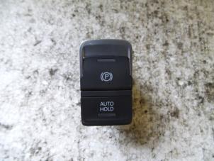 Gebruikte Handrem schakelaar Volkswagen Passat Variant (3G5) 1.6 TDI 16V Prijs op aanvraag aangeboden door Autodemontage Joko B.V.