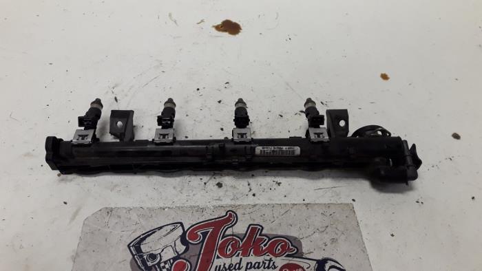 Gebruikte Injector brug Ford Focus 3 1.6 Ti-VCT 16V 125 Prijs op aanvraag aangeboden door Autodemontage Joko B.V.