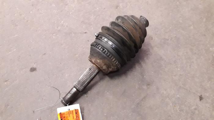 Gebruikte Aandrijfas links-voor Ford Transit 2.2 TDCi 16V Prijs op aanvraag aangeboden door Autodemontage Joko B.V.