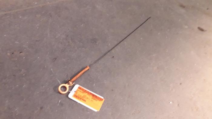 Gebruikte Peilstok Olie Volkswagen Golf III Variant (1H5) 1.4 Prijs op aanvraag aangeboden door Autodemontage Joko B.V.