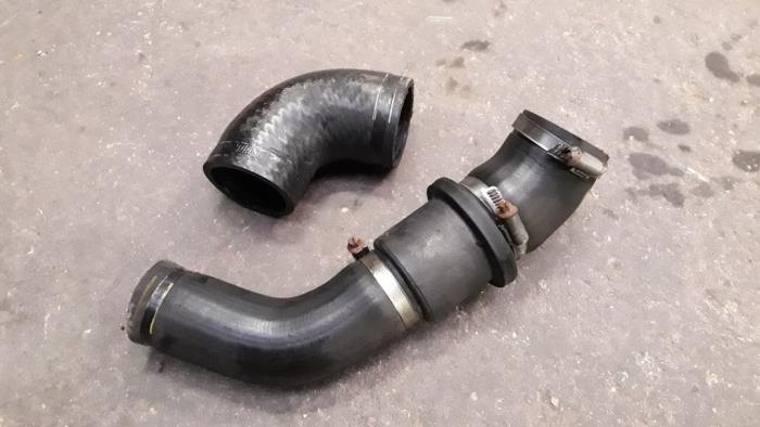 Gebruikte Intercooler Slang Ford Focus 1 Wagon 1.8 Tddi Prijs op aanvraag aangeboden door Autodemontage Joko B.V.