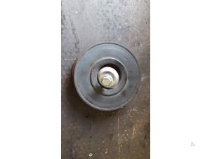 Gebruikte Krukas Poelie Toyota Aygo (B10) 1.4 HDI Prijs op aanvraag aangeboden door Autodemontage Joko B.V.