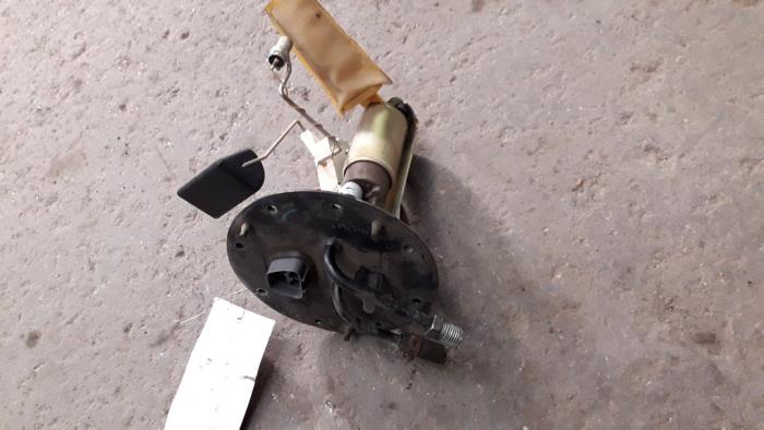 Gebruikte Tank element Pomp Toyota Corolla (E11) 1.6 16V Prijs op aanvraag aangeboden door Autodemontage Joko B.V.