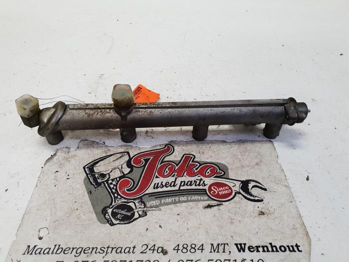 Gebruikte Verstuiver brug Saab 9-3 II Sport Sedan (YS3F) 1.8t 16V Prijs op aanvraag aangeboden door Autodemontage Joko B.V.